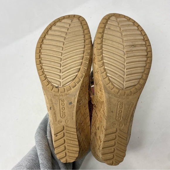 Crocs Women’s Brown A-Leigh Strappy Wedge Sandals Size 7 - Picture 6 of 6